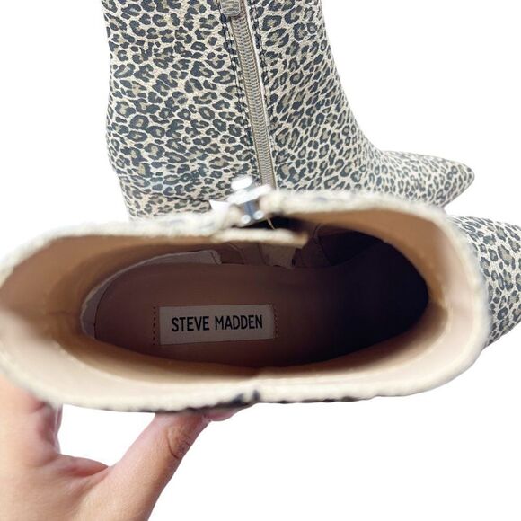 STEVE MADDEN Nix Pointed Toe Bootie - Picture 8 of 9